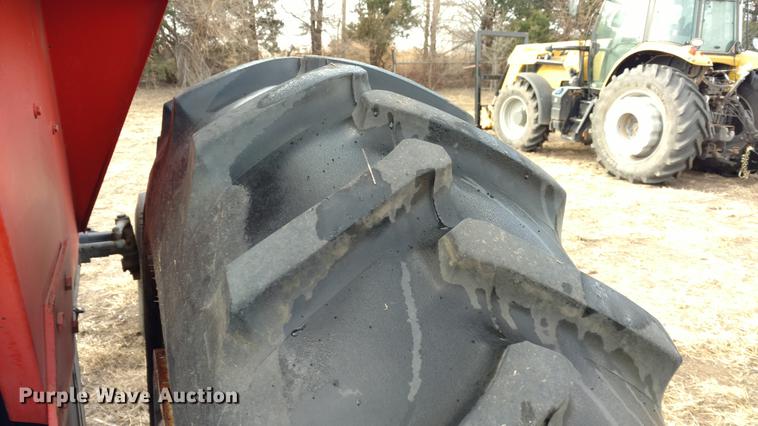 image for item DC0883 Allis Chalmers 7060 tractor