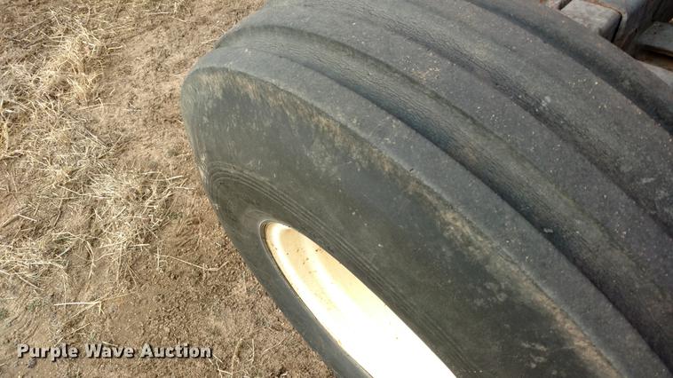 image for item DC0883 Allis Chalmers 7060 tractor