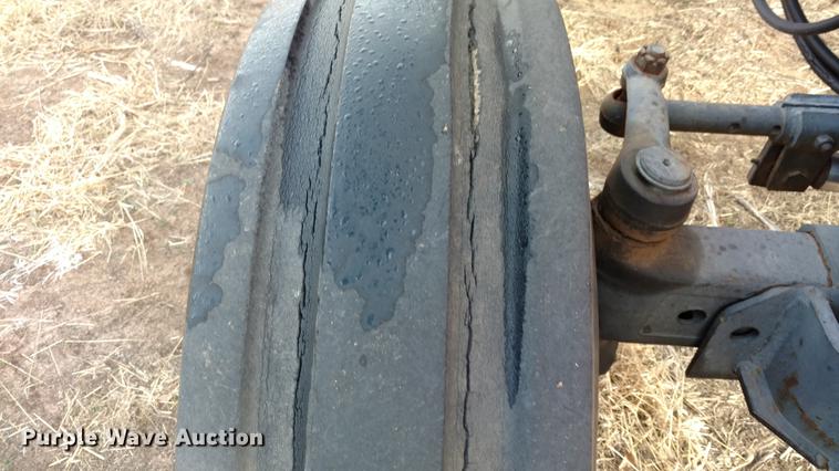 image for item DC0883 Allis Chalmers 7060 tractor