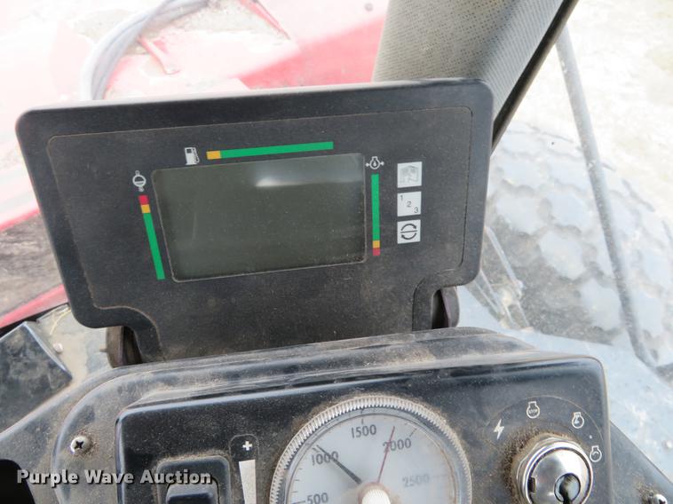 image for item DC0894 1999 Case IH 8880 windrower