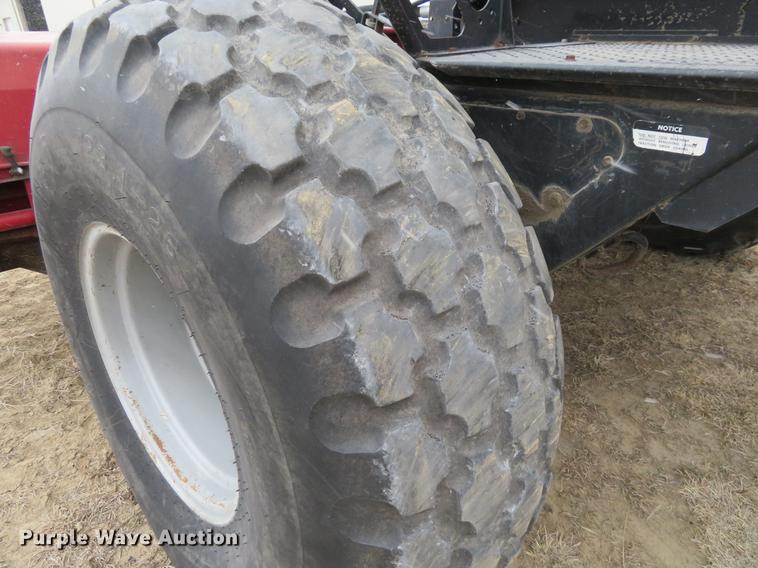 image for item DC0894 1999 Case IH 8880 windrower