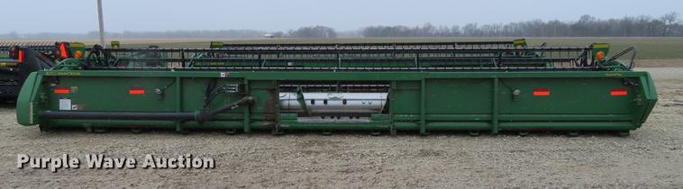 image for item DC0895 2010 John Deere 630F Hydraflex head