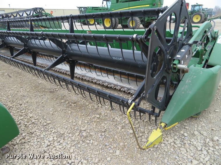 image for item DC0895 2010 John Deere 630F Hydraflex head