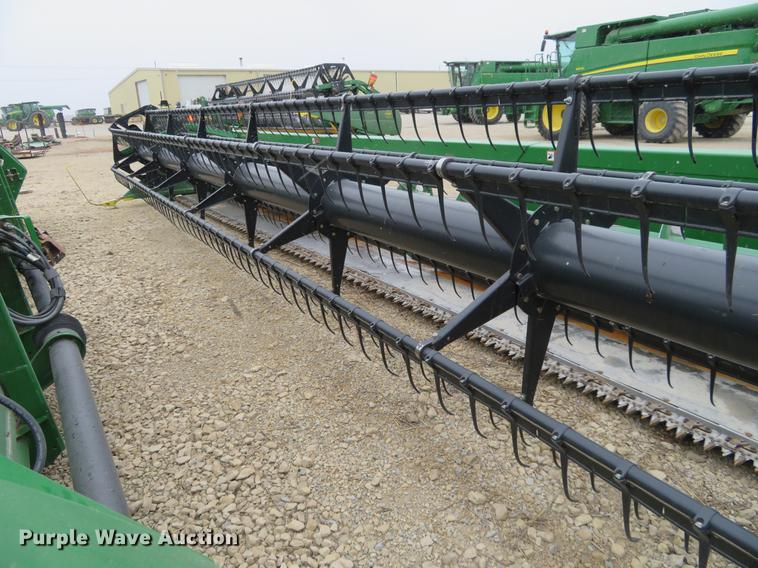 image for item DC0895 2010 John Deere 630F Hydraflex head