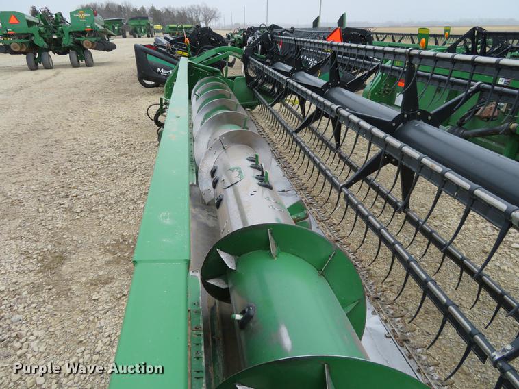 image for item DC0895 2010 John Deere 630F Hydraflex head