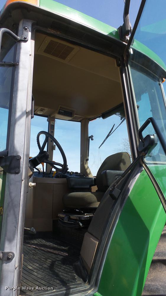 image for item DC2317 1999 John Deere 7810 tractor