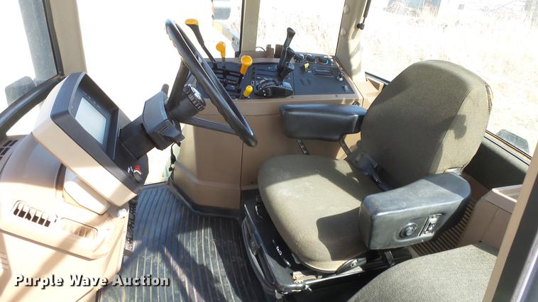 image for item DC2317 1999 John Deere 7810 tractor