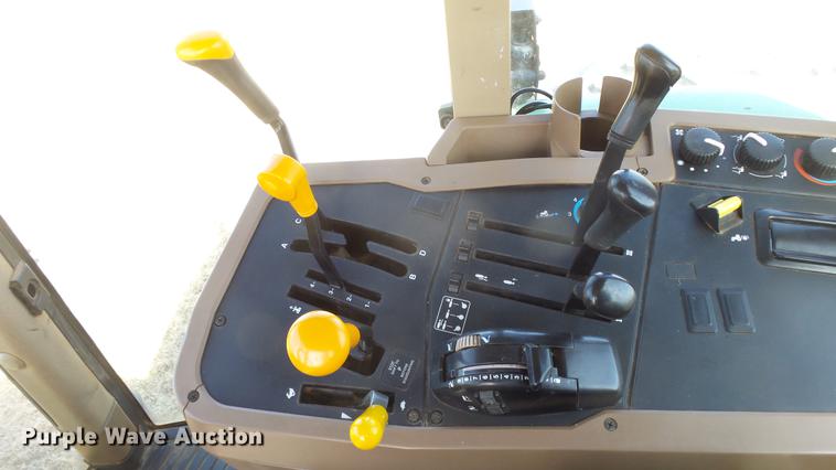 image for item DC2317 1999 John Deere 7810 tractor