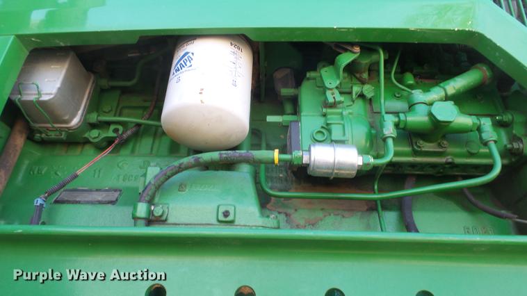 image for item DC2317 1999 John Deere 7810 tractor