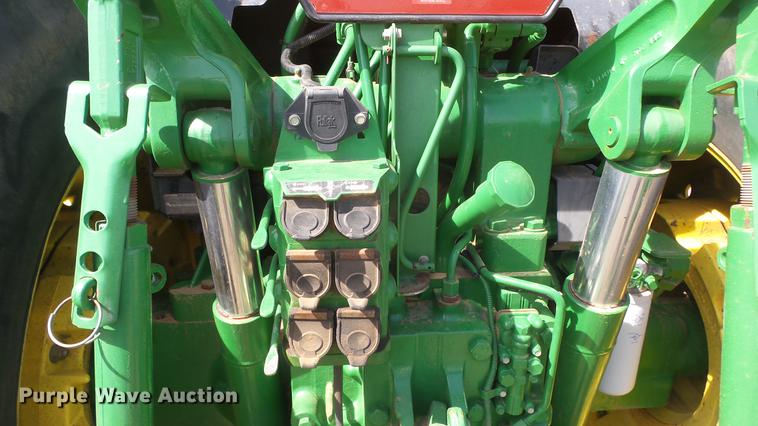 image for item DC2317 1999 John Deere 7810 tractor