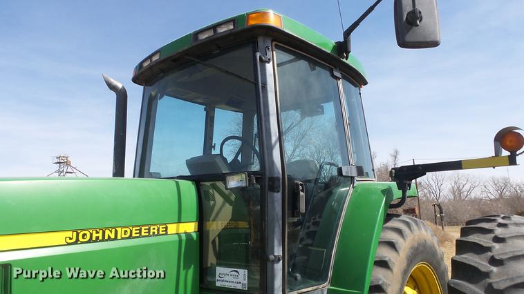 image for item DC2317 1999 John Deere 7810 tractor