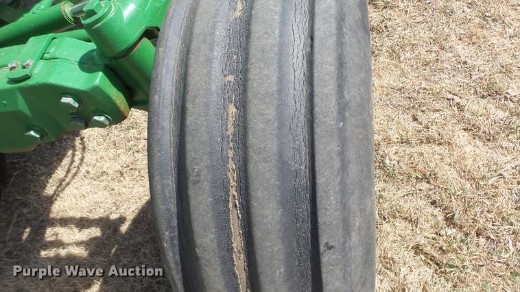 image for item DC2317 1999 John Deere 7810 tractor