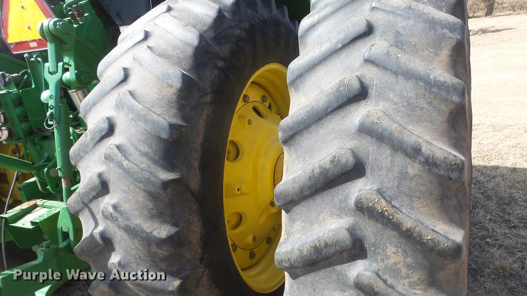 image for item DC2317 1999 John Deere 7810 tractor