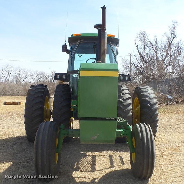image for item DC2318 1988 John Deere 4450 tractor