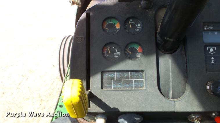 image for item DC2318 1988 John Deere 4450 tractor