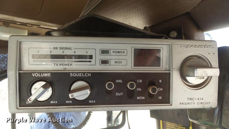 image for item DC2318 1988 John Deere 4450 tractor