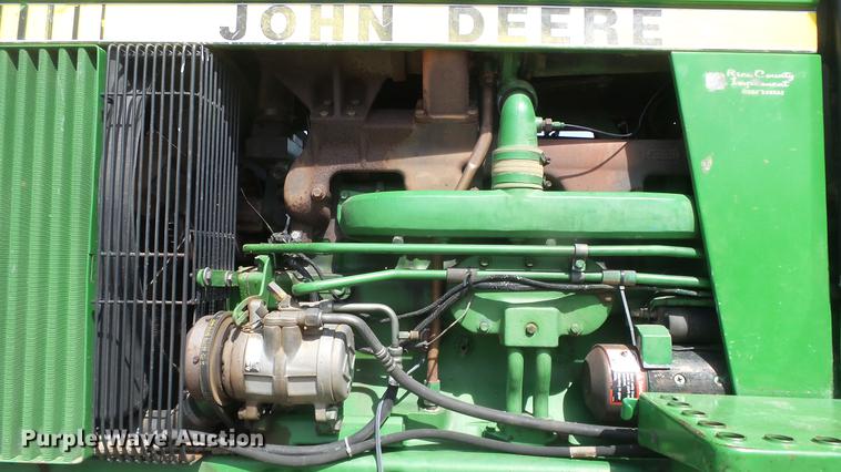 image for item DC2318 1988 John Deere 4450 tractor