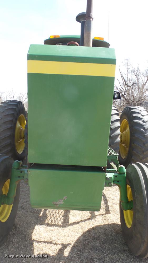 image for item DC2318 1988 John Deere 4450 tractor