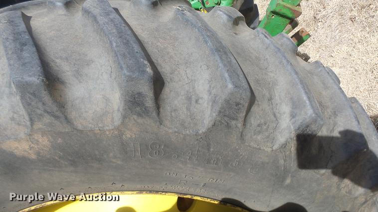 image for item DC2318 1988 John Deere 4450 tractor
