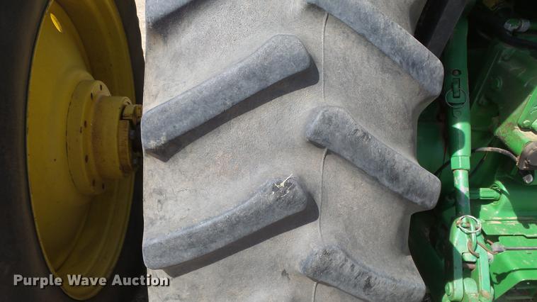 image for item DC2318 1988 John Deere 4450 tractor