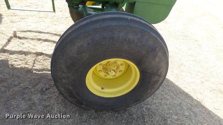 image for item DC2318 1988 John Deere 4450 tractor