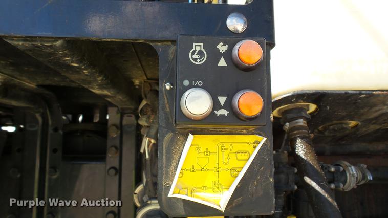 image for item DC2553 2012 SpraCoupe 7660  sprayer