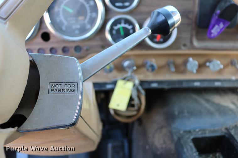 image for item DC3506 1979 GMC Brigadier grain truck