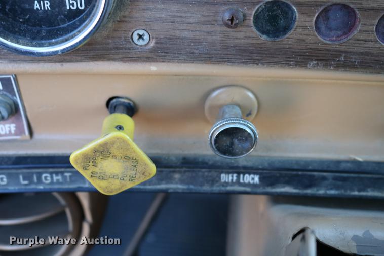 image for item DC3506 1979 GMC Brigadier grain truck