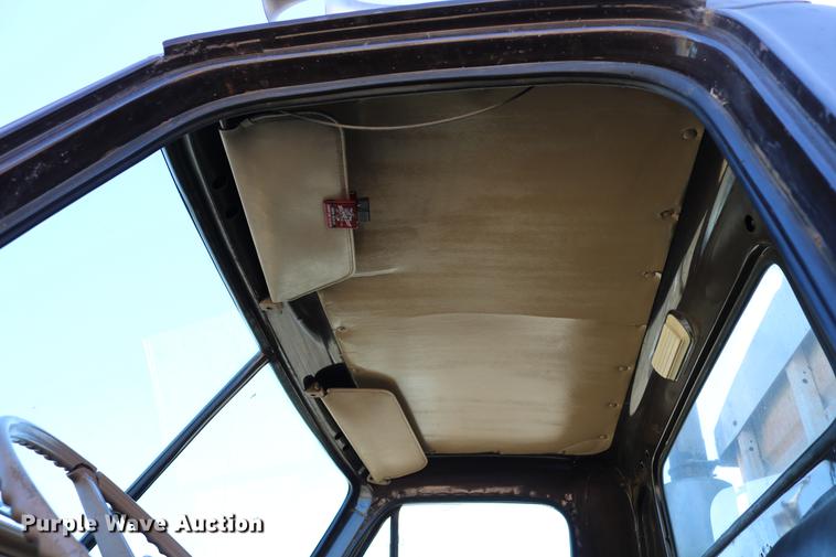 image for item DC3506 1979 GMC Brigadier grain truck