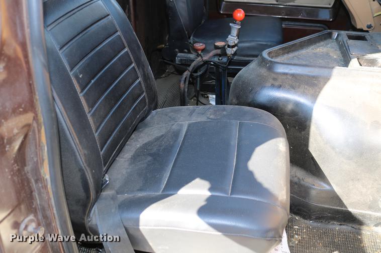 image for item DC3506 1979 GMC Brigadier grain truck