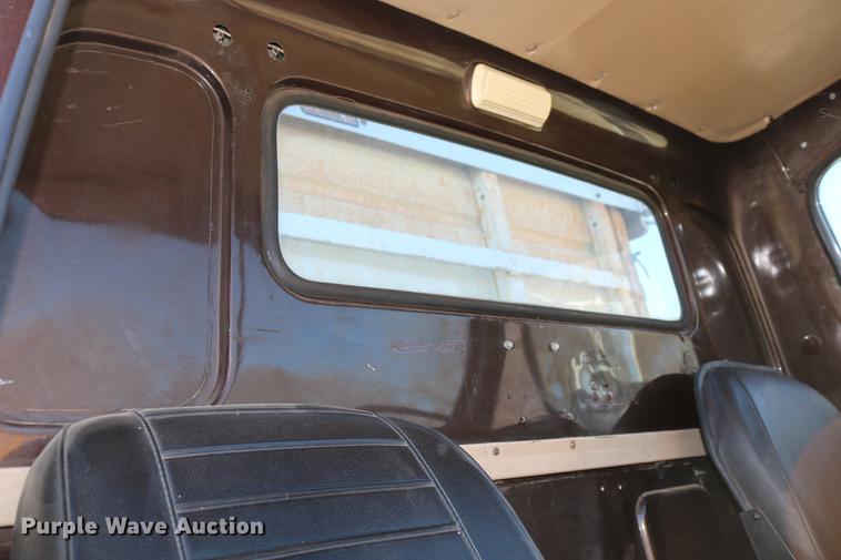 image for item DC3506 1979 GMC Brigadier grain truck