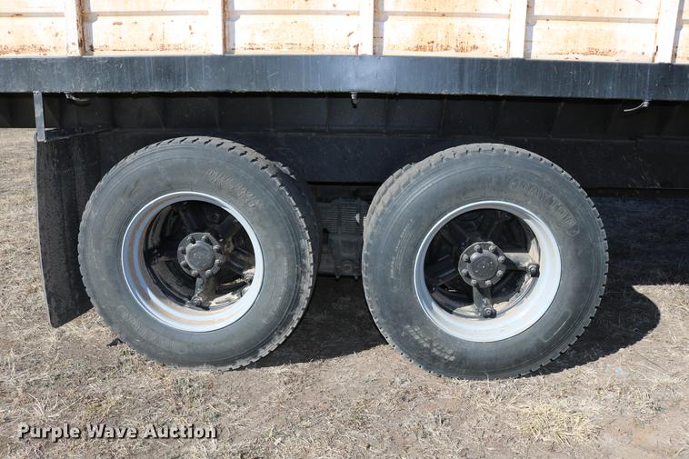 image for item DC3506 1979 GMC Brigadier grain truck