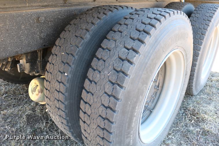 image for item DC3506 1979 GMC Brigadier grain truck