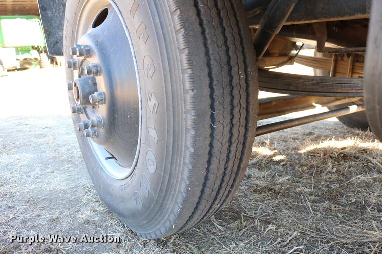 image for item DC3506 1979 GMC Brigadier grain truck