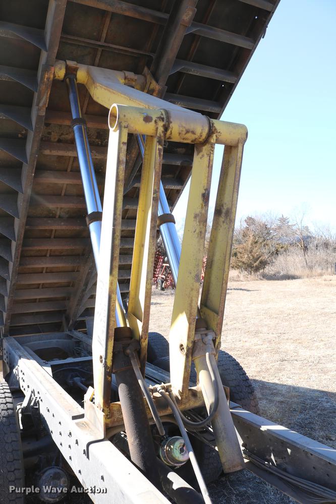 image for item DC3506 1979 GMC Brigadier grain truck