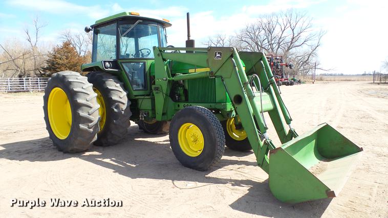 image for item DC4226 1974 John Deere 4230 tractor