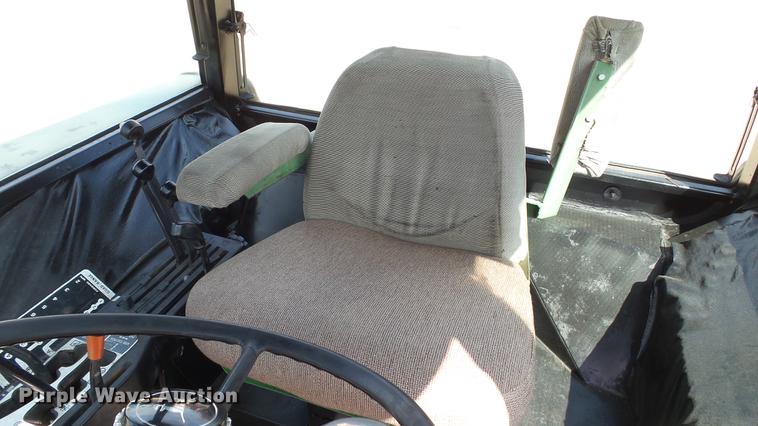 image for item DC4226 1974 John Deere 4230 tractor