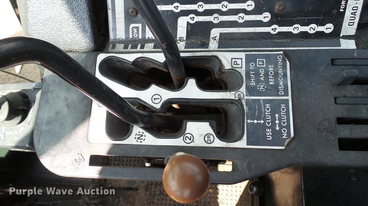 image for item DC4226 1974 John Deere 4230 tractor