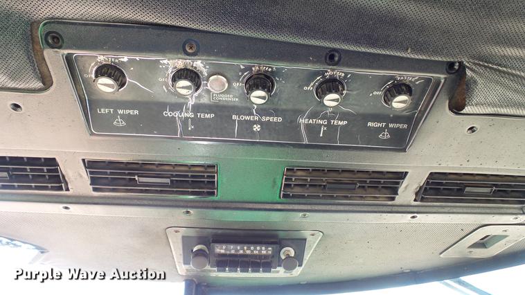 image for item DC4226 1974 John Deere 4230 tractor