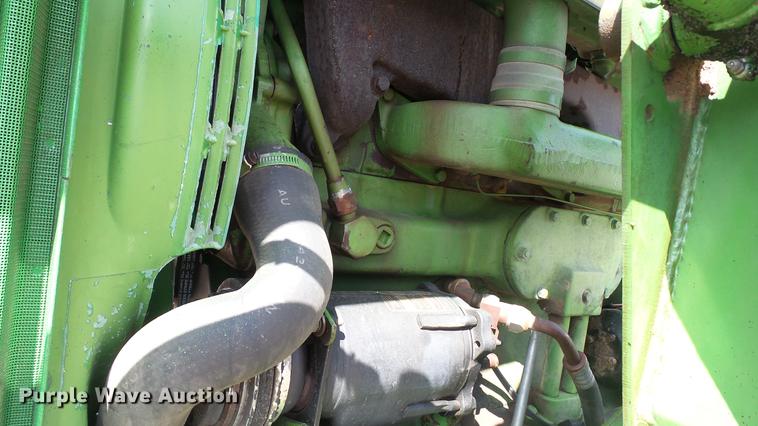 image for item DC4226 1974 John Deere 4230 tractor