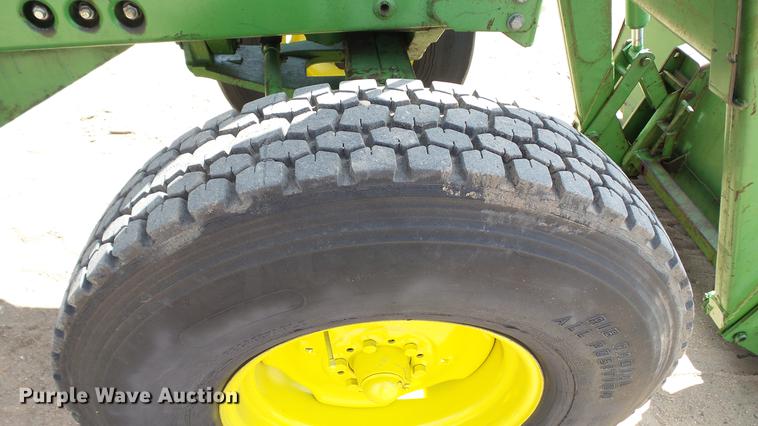 image for item DC4226 1974 John Deere 4230 tractor