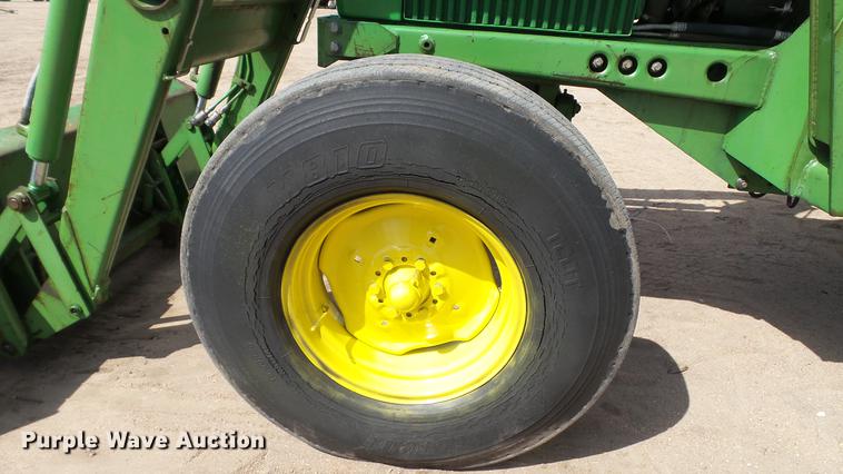 image for item DC4226 1974 John Deere 4230 tractor