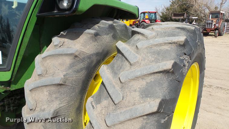 image for item DC4226 1974 John Deere 4230 tractor