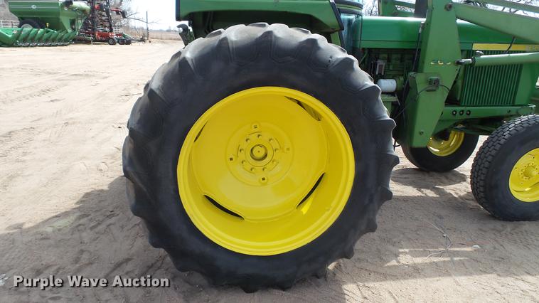 image for item DC4226 1974 John Deere 4230 tractor