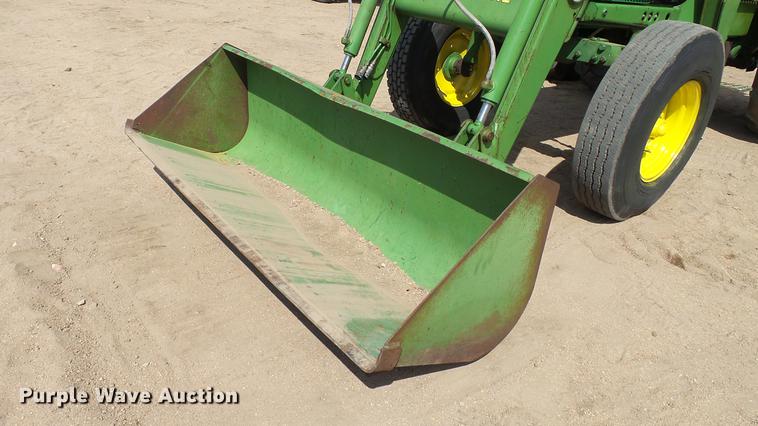 image for item DC4226 1974 John Deere 4230 tractor