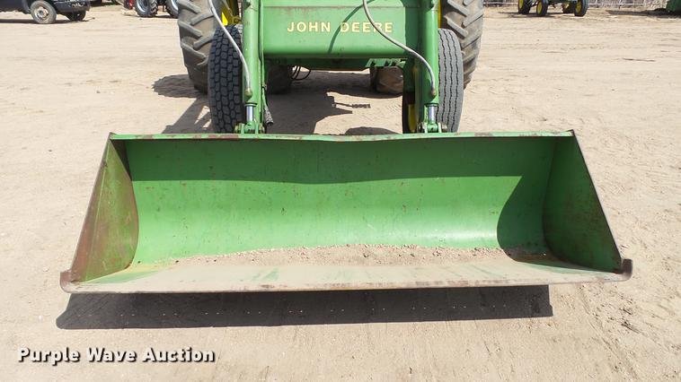image for item DC4226 1974 John Deere 4230 tractor