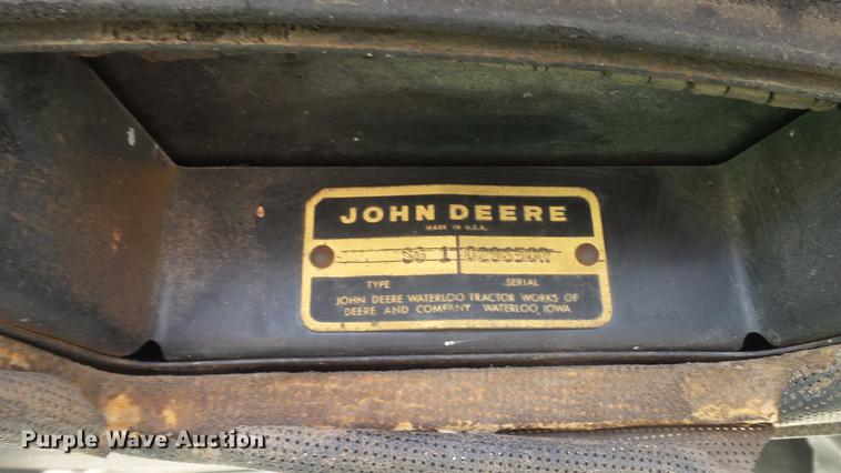 image for item DC4226 1974 John Deere 4230 tractor