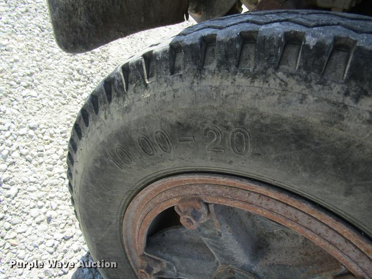 image for item DC4376 1992 GMC TopKick tender truck