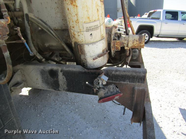 image for item DC4376 1992 GMC TopKick tender truck