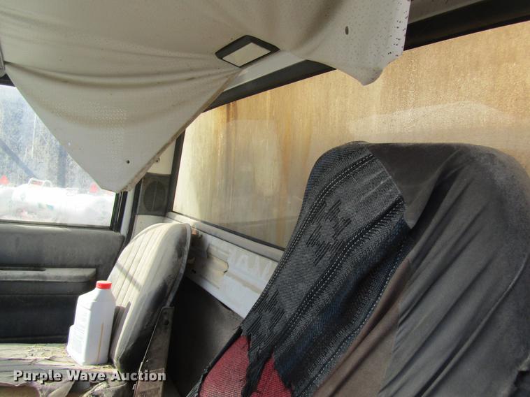 image for item DC4376 1992 GMC TopKick tender truck